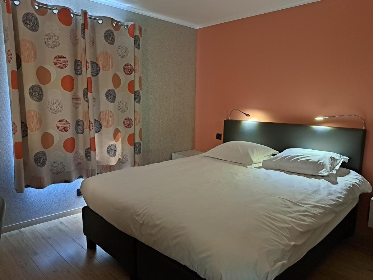 Chanteloup, Maison D'Hotes - Halleux Halleux  ภายนอก รูปภาพ
