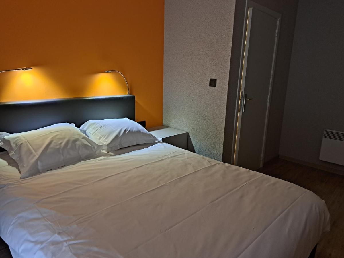 Chanteloup, Maison D'Hotes - Halleux Halleux  ภายนอก รูปภาพ